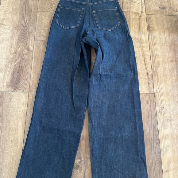 Elleme - Picture 3 of 5